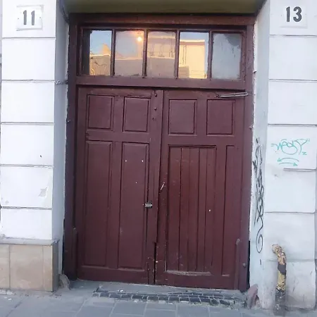 романтичні біля опери *
